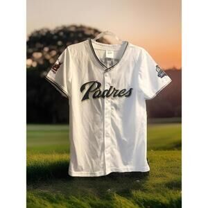 Trevor Hoffman Padres Hall of Fame 2018 Giveaway Jersey Youth L White #51